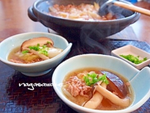 シメは春雨で！白菜ときのこの土鍋煮込み